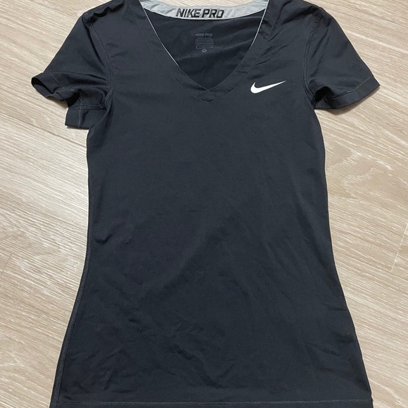 Nike Tops - Nike Pro Dri-FIT Black Short Sleeve Top